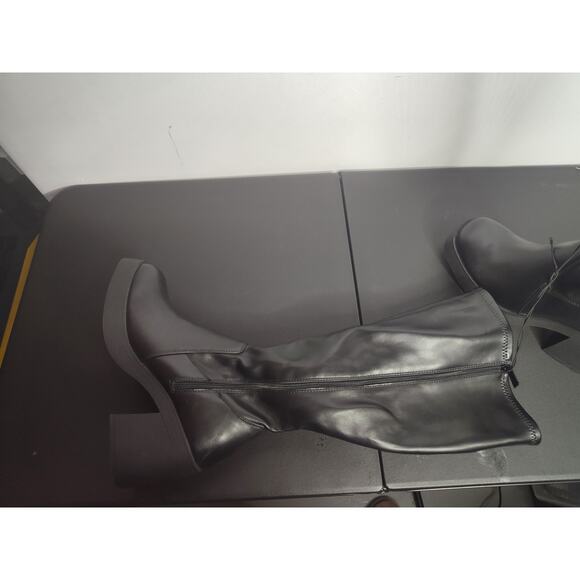 NWOT Torrid Stretch Black Patent Knee Boot Lug Sole 9WW Wide Calf - Picture 9 of 11